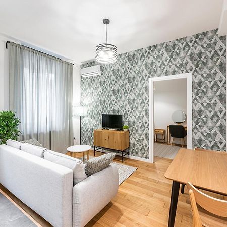 Vertigo One Bedroom Apartment - Free Private Parking-Fast Wi-Fi Novi Sad Exterior foto