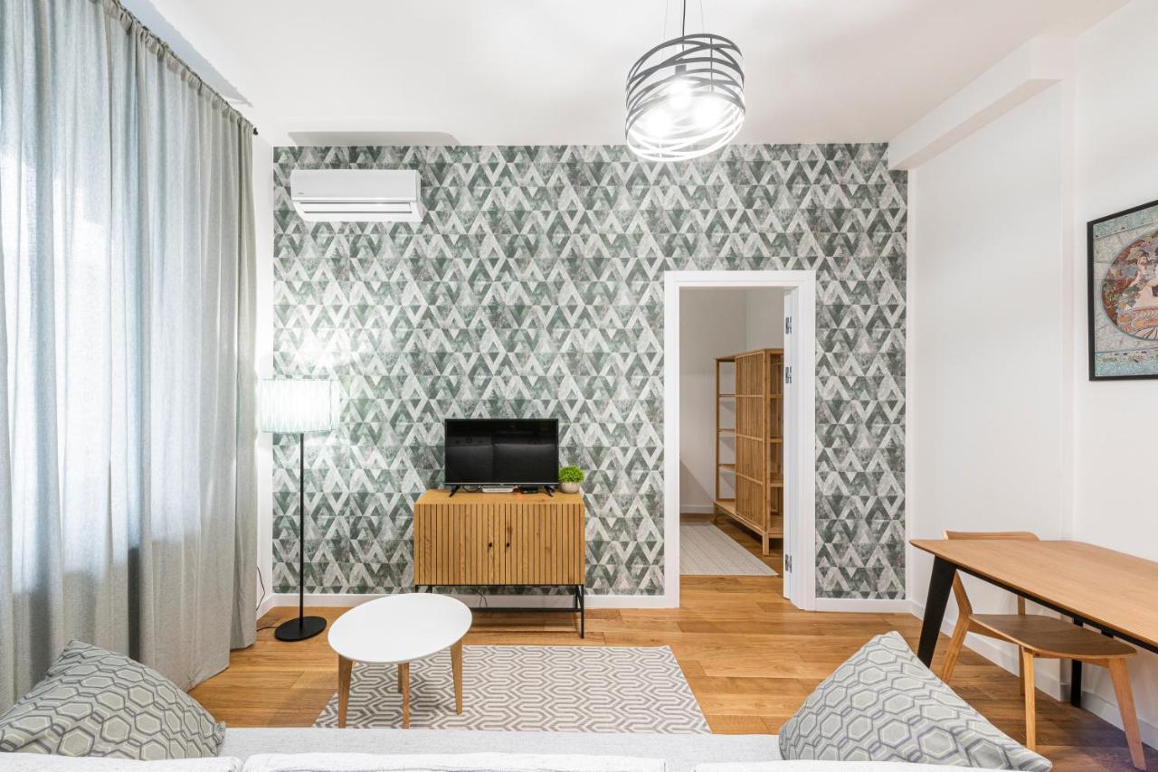 Vertigo One Bedroom Apartment - Free Private Parking-Fast Wi-Fi Novi Sad Exterior foto